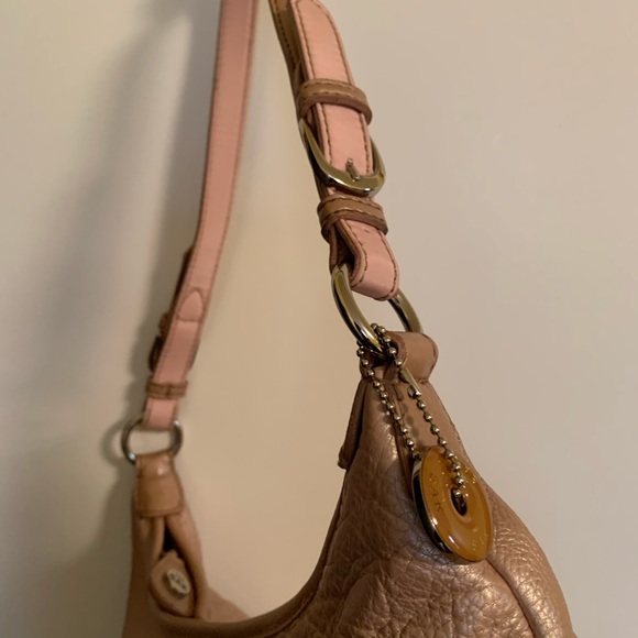 SAKS Ladies Attractive Handbag - Picture 4 of 8